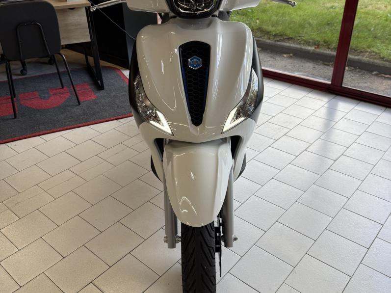 PIAGGIO MEDLEY 125 S (seulement 30km)  2025
