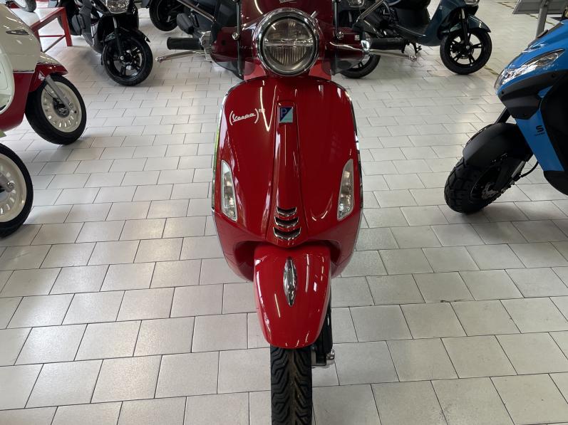 VESPA PRIMAVERA 50 red edition  0 km