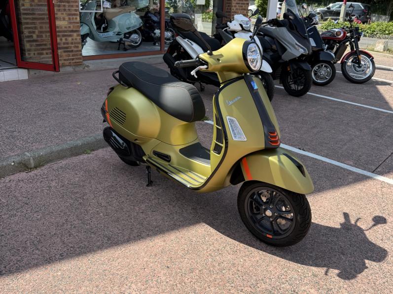 VESPA GTS 125 SUPER SPORT